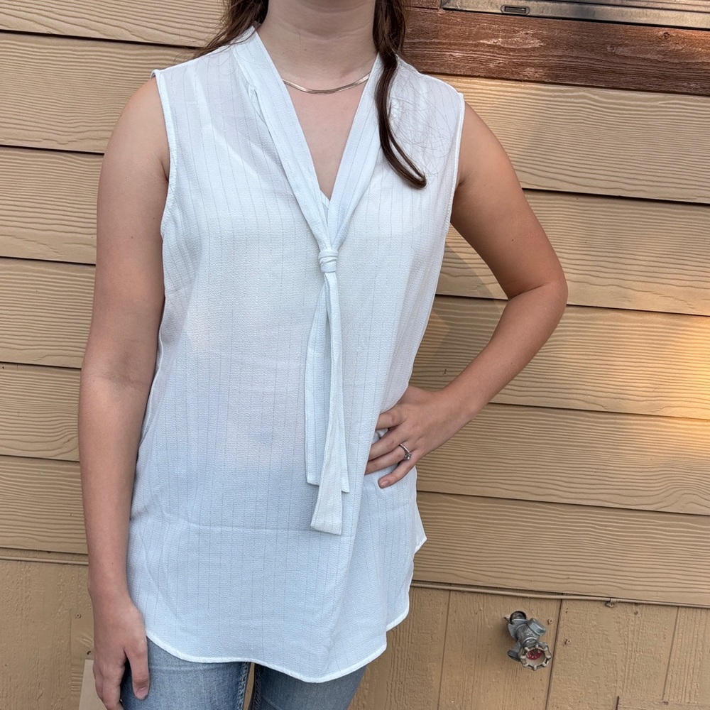 1723 Adriana, Papell Elegant White Sleeveless Blouse w/shimmering pinstripes SzM
